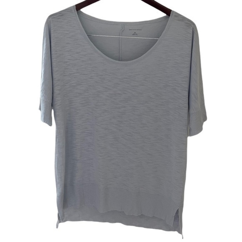 Saks Fifth Avenue Sky Blue Scoop Neck Short Sleeve Tshirt Women Small
50% Cotton